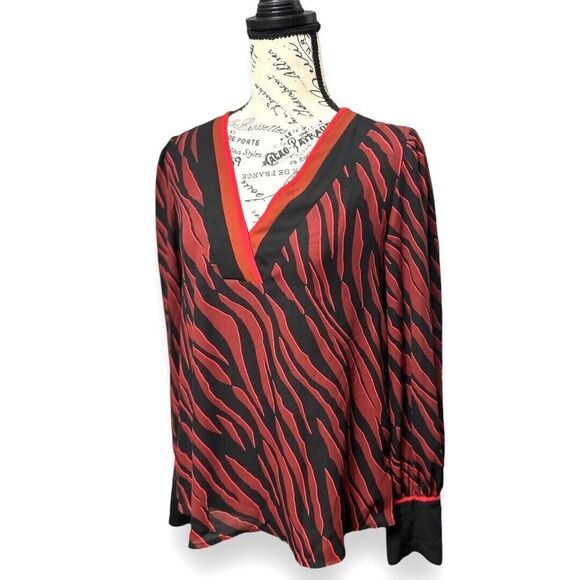 Express S Red Black Zebra Print V-Neck Blouse Long Sleeve Button Cuff Top Y2K - Picture 6 of 11